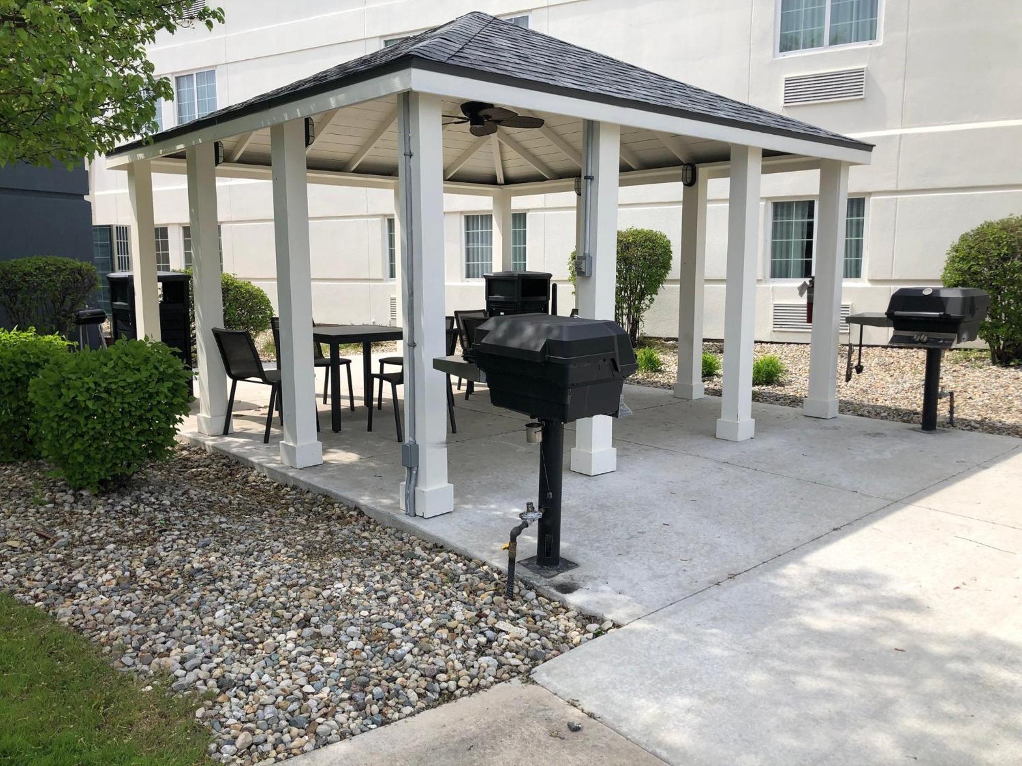 Candlewood Suites Fort Wayne - Nw By Ihg Экстерьер фото