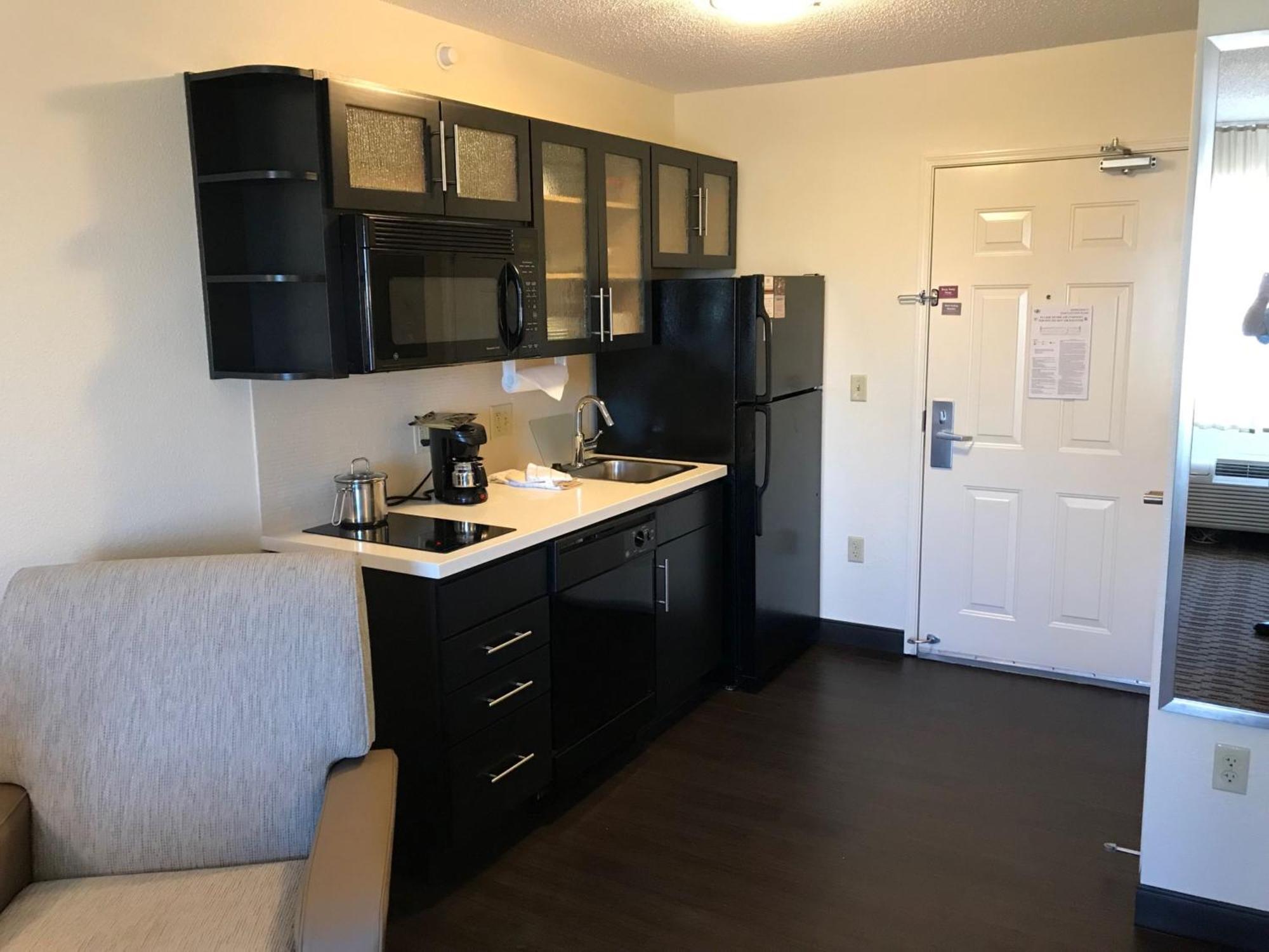 Candlewood Suites Fort Wayne - Nw By Ihg Экстерьер фото