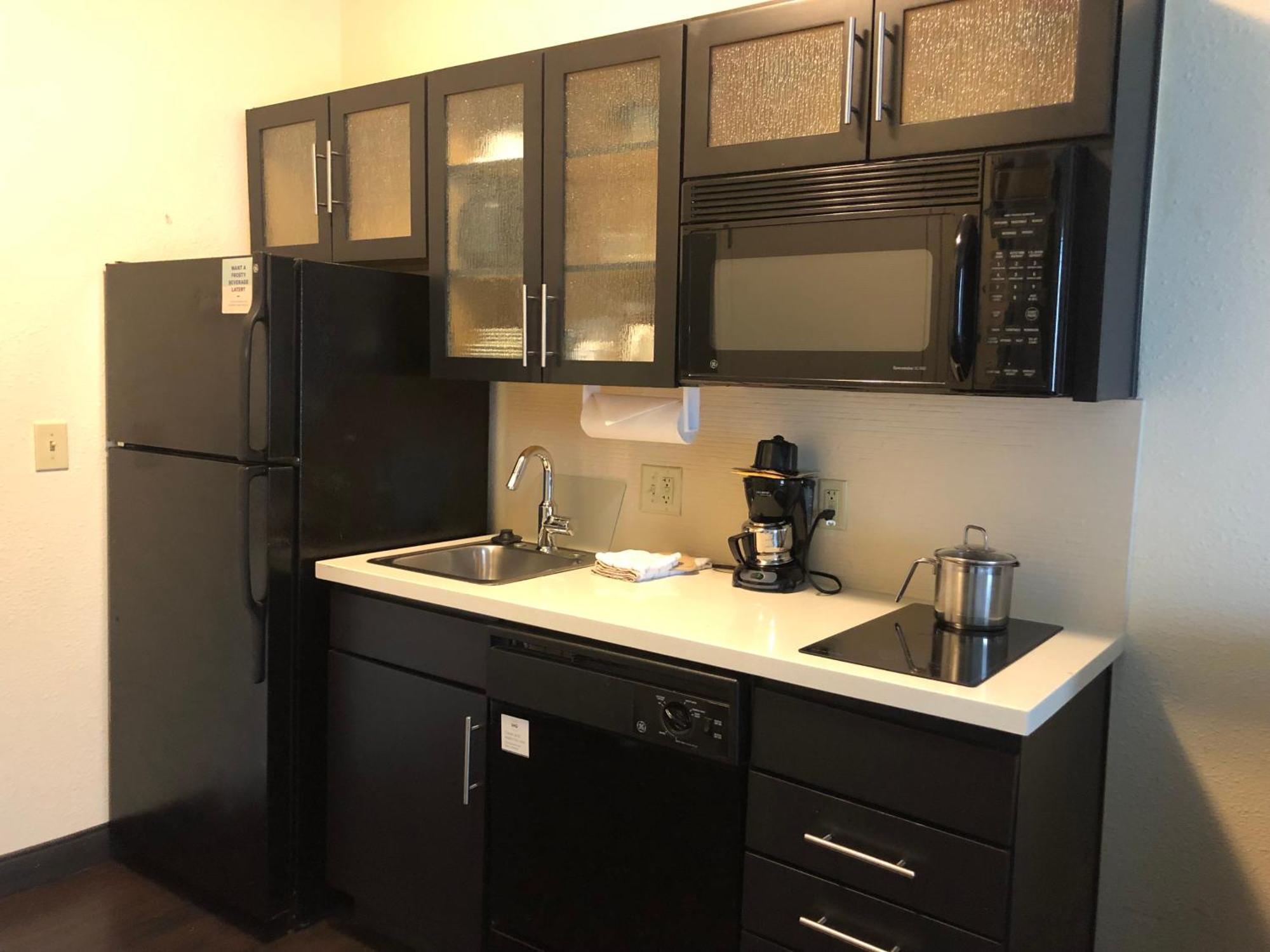 Candlewood Suites Fort Wayne - Nw By Ihg Экстерьер фото