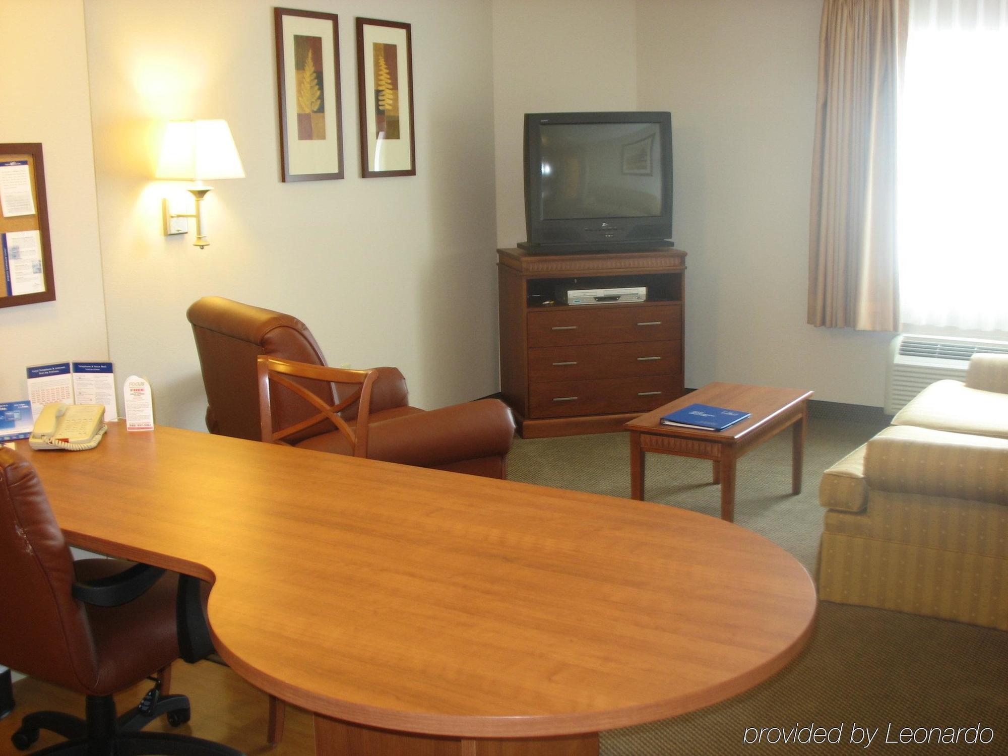 Candlewood Suites Fort Wayne - Nw By Ihg Номер фото