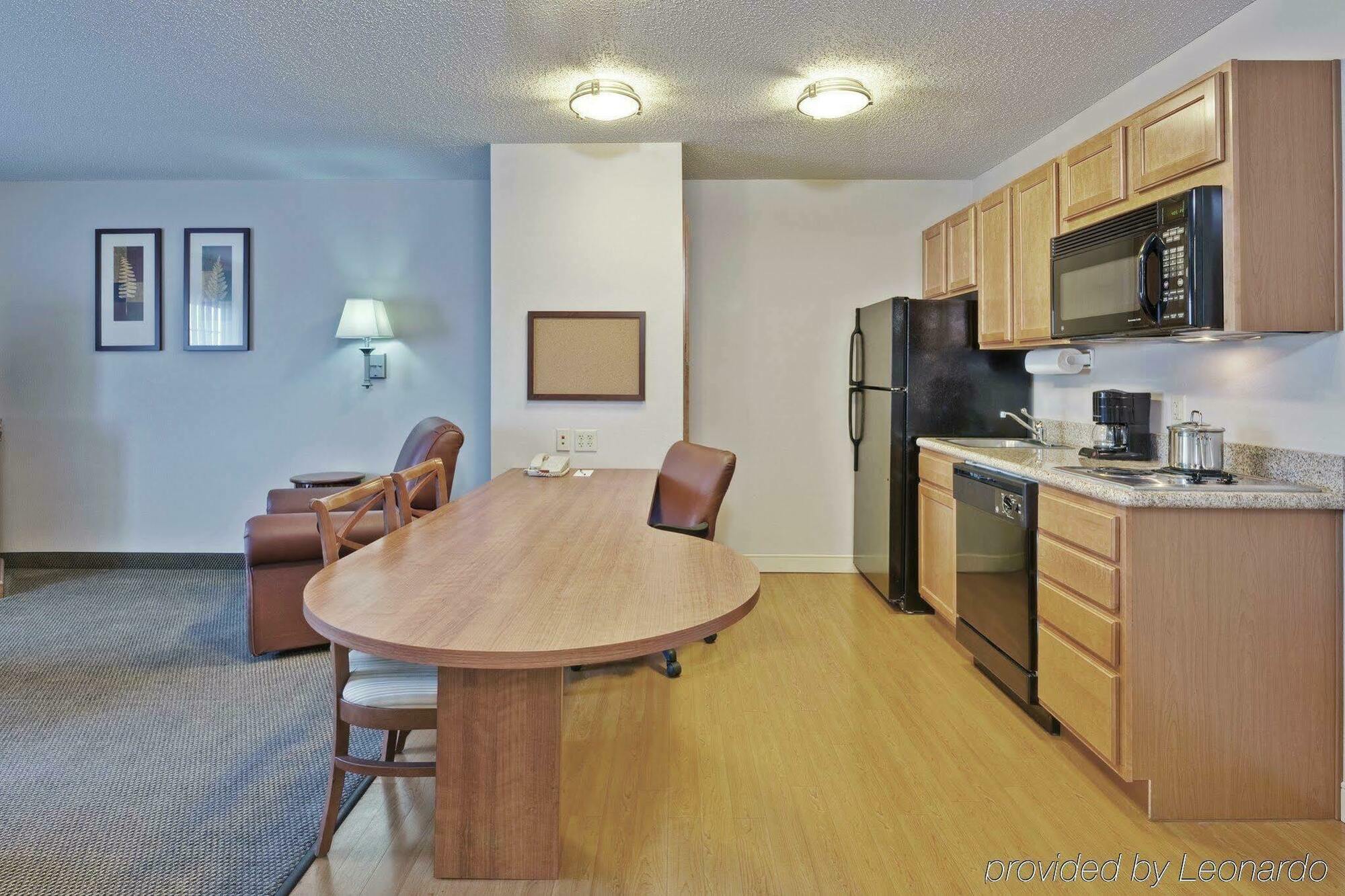 Candlewood Suites Fort Wayne - Nw By Ihg Номер фото